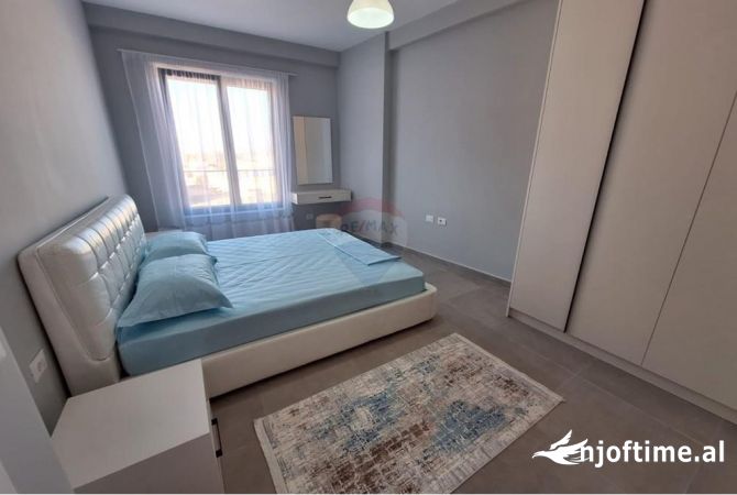 Shtepi me qera Apartament ne Tirane, 2+1, Mobilimi E mobiluar, Pagesa 750  Euro.