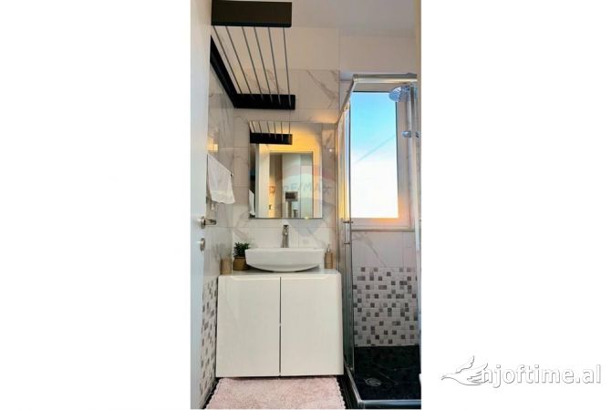 Shtepi me qera Apartament ne Tirane, 1+1, Mobilimi E mobiluar, Pagesa 550  Euro.