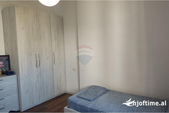 Shtepi ne shitje Apartament ne Tirane, 2+1, Mobilimi E mobiluar, Pagesa 175,500  Euro.