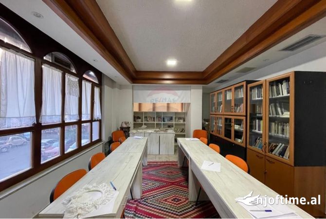 Ambient biznesi me qera 1+1 ne Tirane - 800 Euro