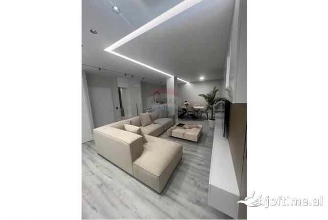 Shtepi me qera 2+1 ne Tirane - 2,000 Euro