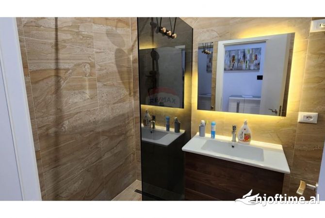 Shtepi me qera Apartament ne Tirane, 1+1, Mobilimi E mobiluar, Pagesa 750  Euro.