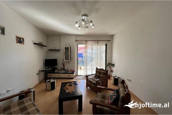 Shtepi ne shitje 2+1 ne Tirane - 130,000 Euro