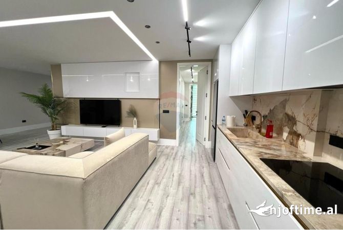 Shtepi me qera 2+1 ne Tirane - 2,000 Euro