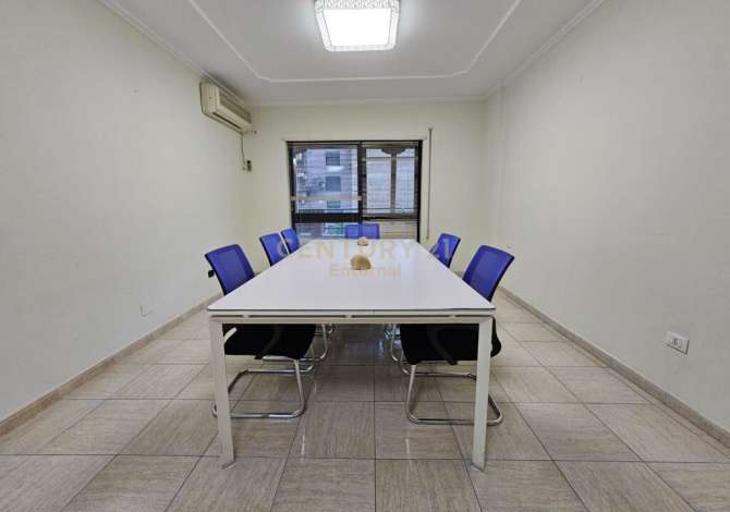 Ambient biznesi me qera 1+1 ne Tirane - 1,300 Euro