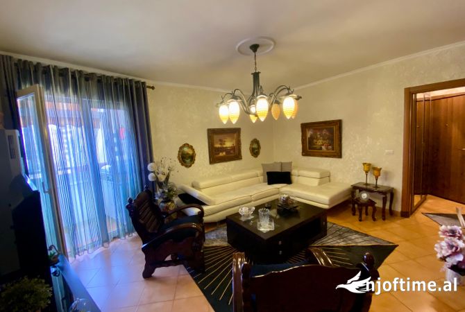 Shtepi me qera 1+1 ne Tirane - 700 Euro