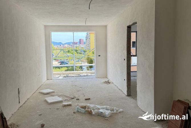 Shtepi ne shitje Apartament ne Tirane, 1+1, Mobilimi E mobiluar, Pagesa 107,000  Euro.
