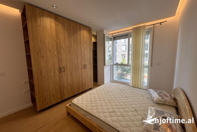 Shtepi ne shitje Apartament ne Tirane, 1+1, Mobilimi E mobiluar, Pagesa 160,000  Euro.