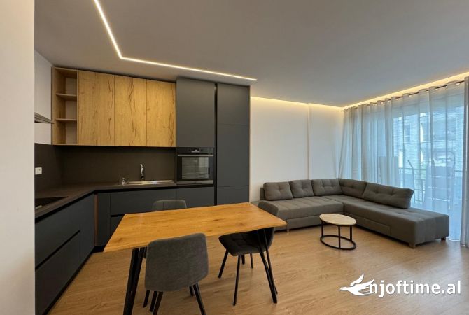 Shtepi ne shitje Apartament ne Tirane, 1+1, Mobilimi E mobiluar, Pagesa 160,000  Euro.