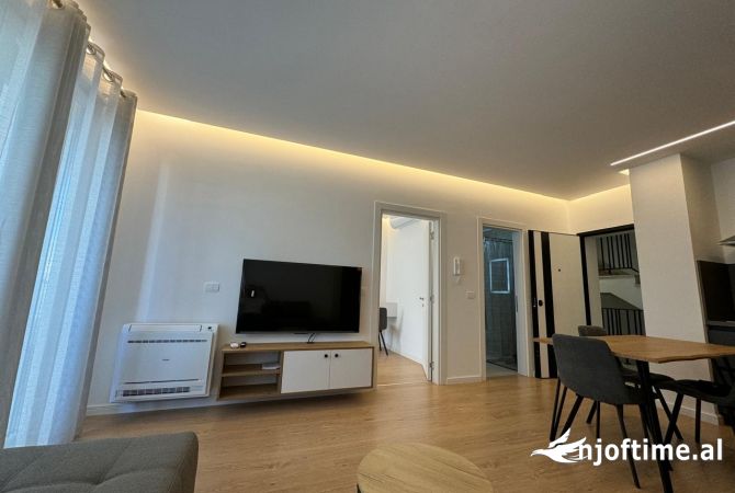 Shtepi ne shitje Apartament ne Tirane, 1+1, Mobilimi E mobiluar, Pagesa 160,000  Euro.