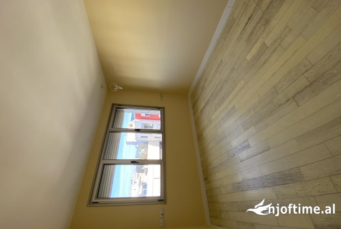 Shtepi me qera 3+1 ne Tirane - 2,000 Euro