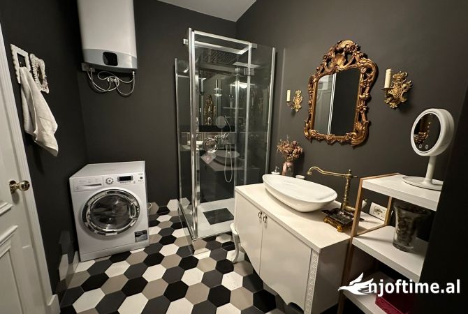 Shtepi me qera Apartament ne Tirane, 2+1, Mobilimi E mobiluar, Pagesa 800  Euro.