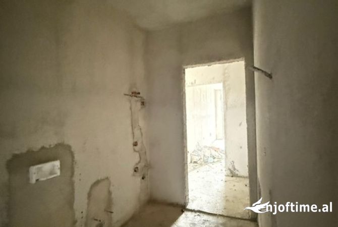 Shtepi ne shitje 1+1 ne Tirane - 246,500 Euro