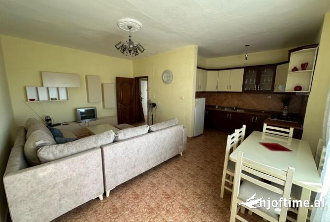 Shtepi ne shitje Apartament ne Tirane, 1+1, Mobilimi E mobiluar, Pagesa 75,000  Euro.