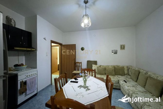 Shtepi me qera Apartament ne Tirane, 2+1, Mobilimi E mobiluar, Pagesa 600  Euro.