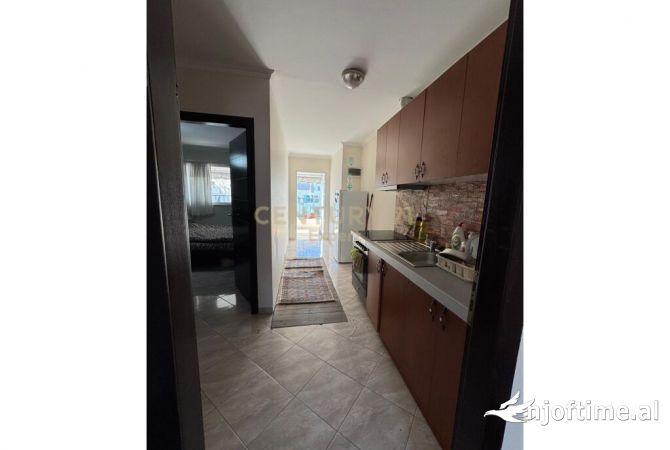 Shtepi ne shitje Apartament ne Tirane, 1+1, Mobilimi E mobiluar, Pagesa 80,000  Euro.