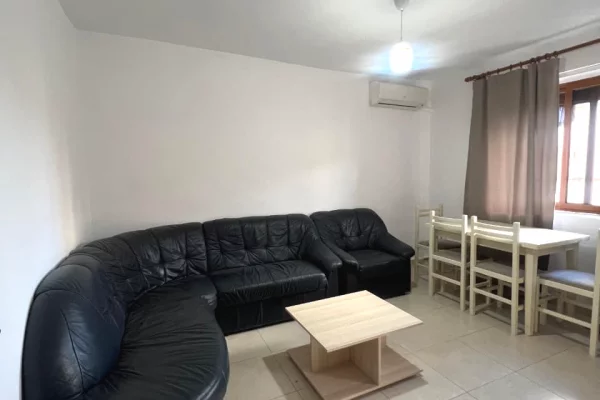 Shtepi me qera 2+1 ne Tirane - 500 Euro
