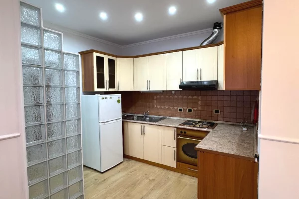 Shtepi ne shitje 1+1 ne Tirane - 115,000 Euro