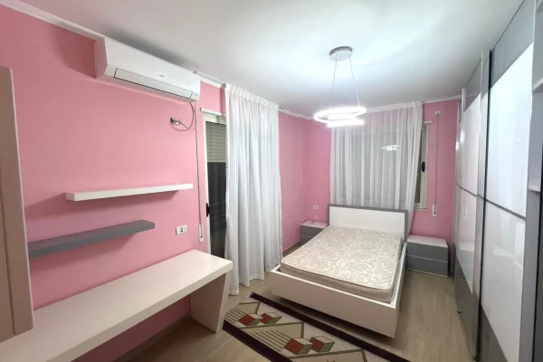 Shtepi me qera 3+1 ne Tirane - 800 Euro