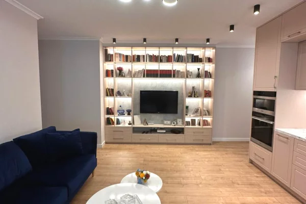 Shtepi me qera Apartament ne Tirane, 3+1, Mobilimi E mobiluar, Pagesa 1,100  Euro.