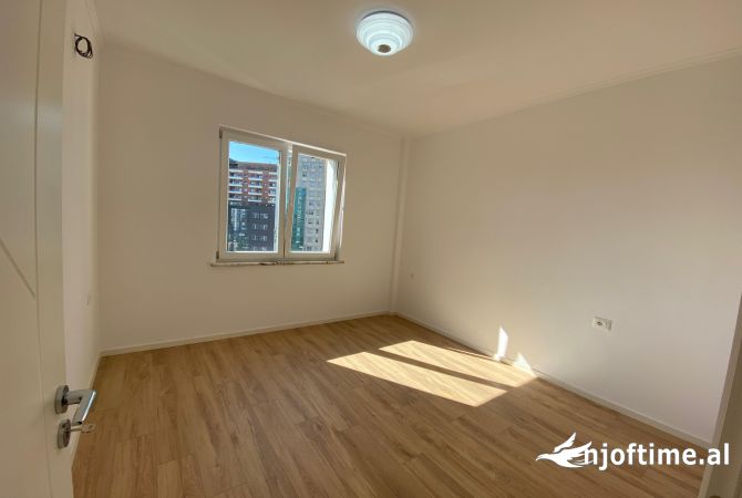 Shtepi ne shitje Apartament ne Tirane, 2+1, Mobilimi E mobiluar, Pagesa 210,000  Euro.