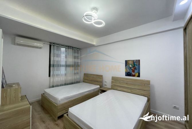 Shtepi ne shitje Apartament ne Tirane, 2+1, Mobilimi E mobiluar, Pagesa 170,000  Euro.