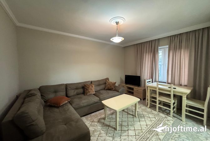Shtepi me qera 3+1 ne Tirane - 700 Euro