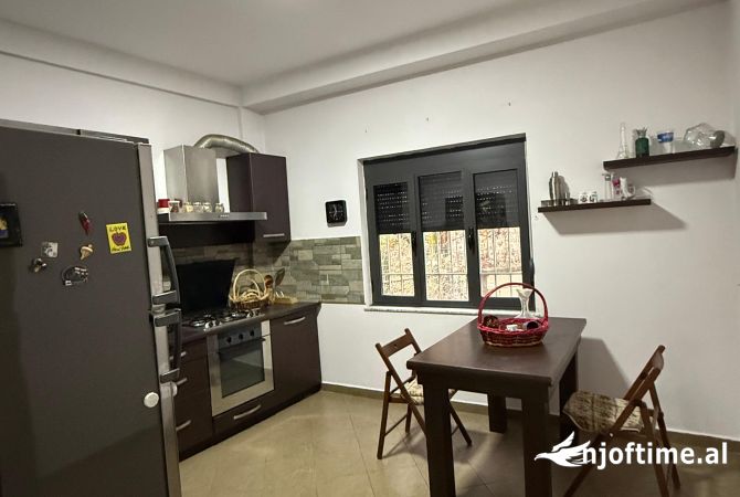 Shtepi me qera 1+1 ne Tirane - 450 Euro