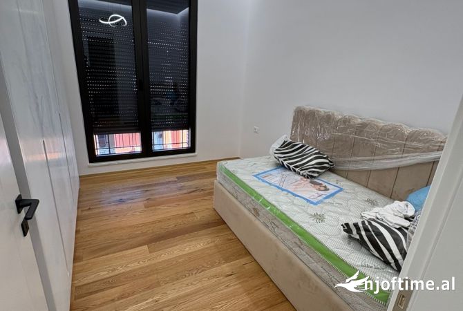 Shtepi me qera Apartament ne Tirane, 2+1, Mobilimi E mobiluar, Pagesa 1,500  Euro.