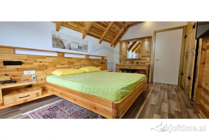 Shtepi ne shitje Apartament ne Durres, 2+1, Mobilimi E mobiluar, Pagesa 250,000  Euro.