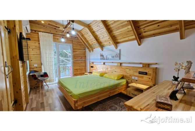 Shtepi ne shitje Apartament ne Durres, 2+1, Mobilimi E mobiluar, Pagesa 250,000  Euro.