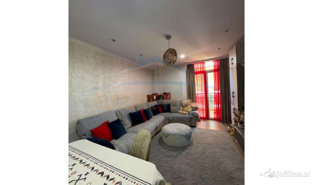 Shtepi ne shitje Apartament ne Tirane, 2+1, Mobilimi E mobiluar, Pagesa 220,000  Euro.