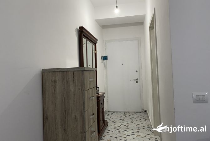 Shtepi me qera 2+1 ne Tirane - 400 Euro