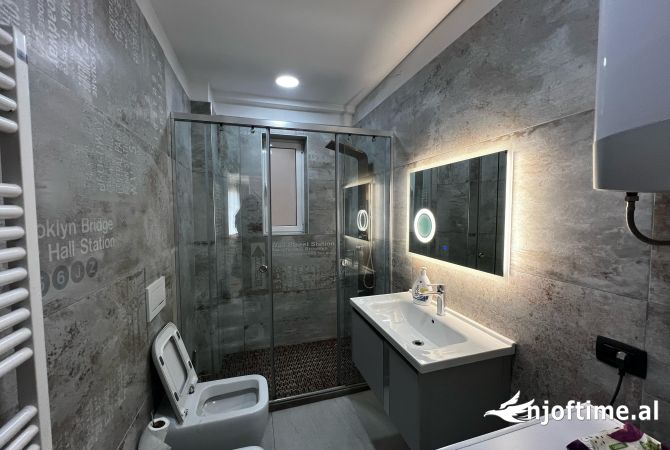 Shtepi me qera Apartament ne Tirane, 2+1, Mobilimi E mobiluar, Pagesa 650  Euro.