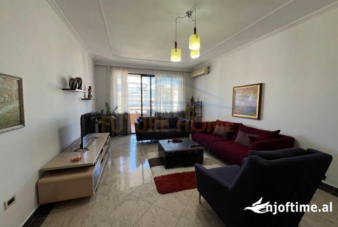 Shtepi me qera 2+1 ne Tirane - 800 Euro
