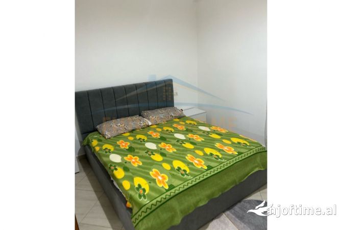 Shtepi me qera Apartament ne Tirane, 2+1, Mobilimi E mobiluar, Pagesa 450  Euro.