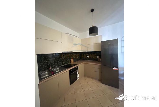 Shtepi me qera 2+1 ne Tirane - 400 Euro