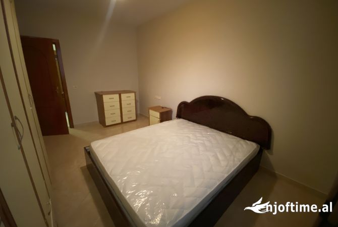 Shtepi me qera 1+1 ne Tirane - 400 Euro