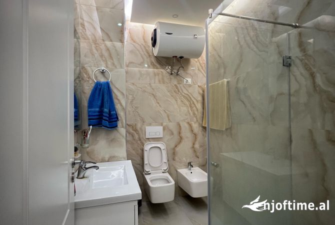 Shtepi ne shitje Apartament ne Tirane, 1+1, Mobilimi E mobiluar, Pagesa 90,000  Euro.