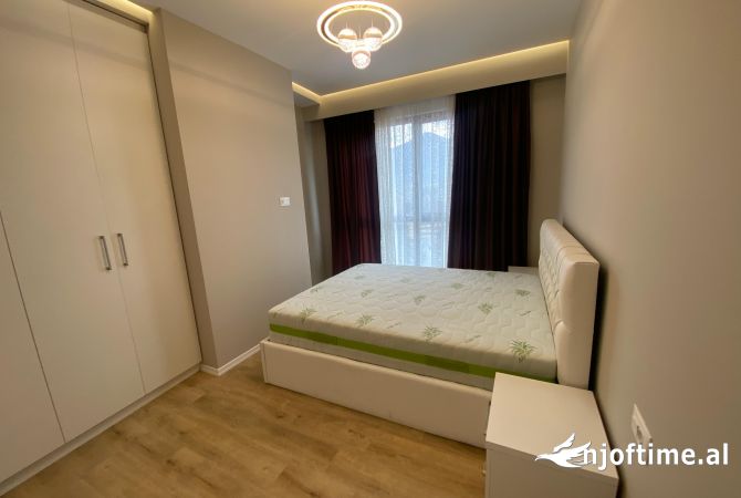 Shtepi me qera Apartament ne Tirane, 2+1, Mobilimi E mobiluar, Pagesa 700  Euro.