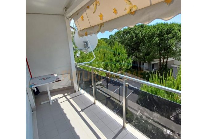 Shtepi ne shitje Apartament ne Durres, 2+1, Mobilimi E mobiluar, Pagesa 250,000  Euro.