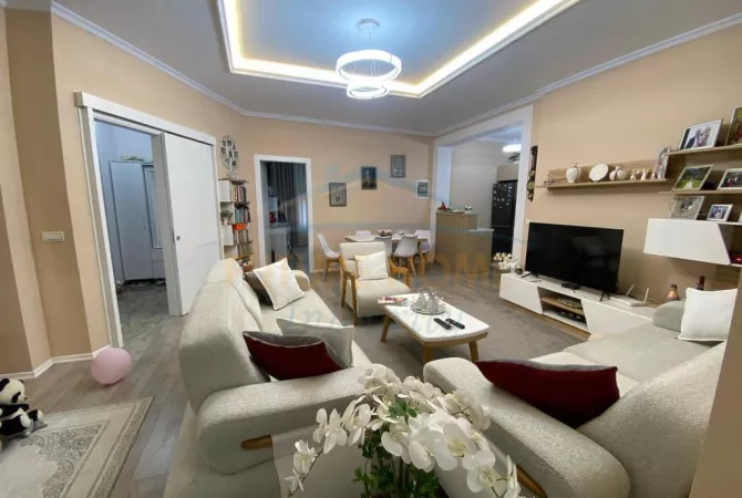 Shtepi ne shitje 2+1 ne Tirane - 150,000 Euro