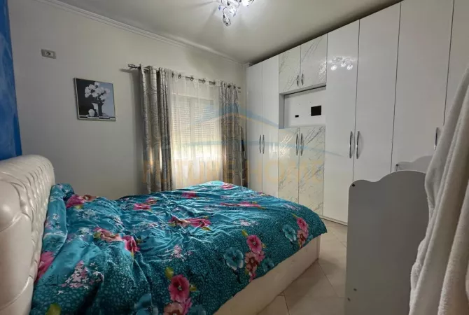 Shtepi ne shitje Apartament ne Tirane, 2+1, Mobilimi E mobiluar, Pagesa 1,350,000  Euro.