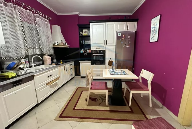 Shtepi ne shitje 2+1 ne Tirane - 1,350,000 Euro