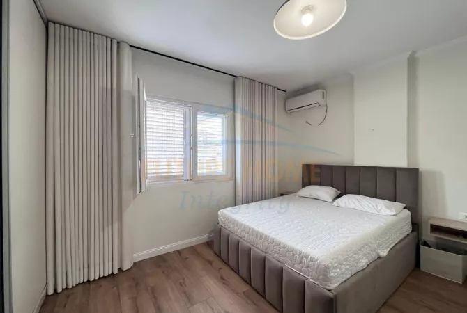 Shtepi me qera Apartament ne Tirane, 2+1, Mobilimi E mobiluar, Pagesa 800  Euro.