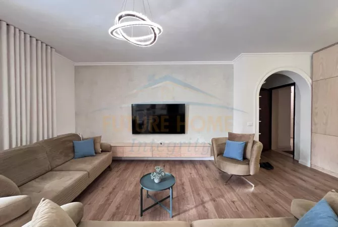 Shtepi me qera Apartament ne Tirane, 2+1, Mobilimi E mobiluar, Pagesa 800  Euro.