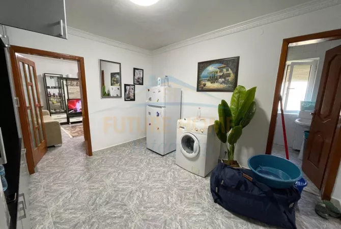Shtepi me qera Apartament ne Tirane, 1+1, Mobilimi E mobiluar, Pagesa 450  Euro.
