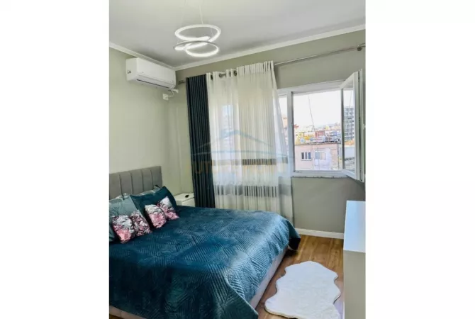 Shtepi ne shitje Apartament ne Tirane, 1+1, Mobilimi E mobiluar, Pagesa 127,000  Euro.