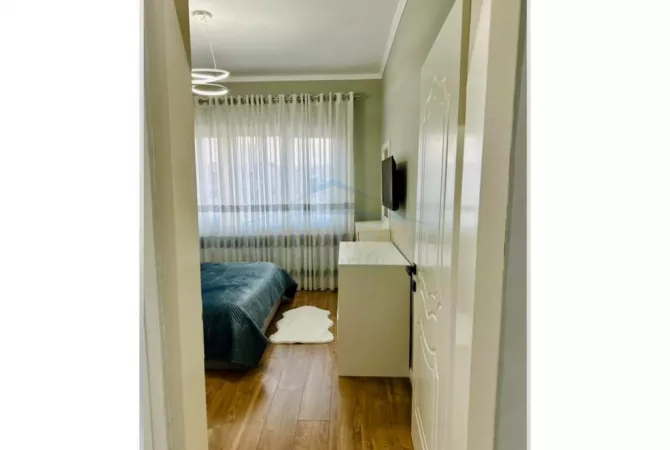 Shtepi ne shitje Apartament ne Tirane, 1+1, Mobilimi E mobiluar, Pagesa 127,000  Euro.
