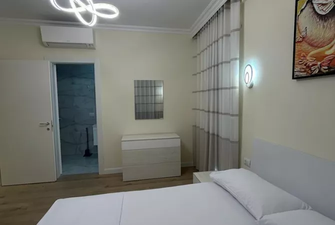 Shtepi me qera Apartament ne Tirane, 2+1, Mobilimi E mobiluar, Pagesa 1,300  Euro.